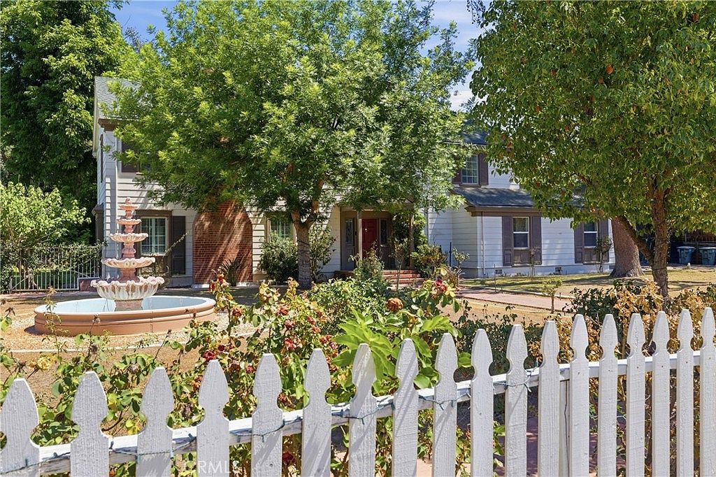 2132 Chester Ln, Bakersfield